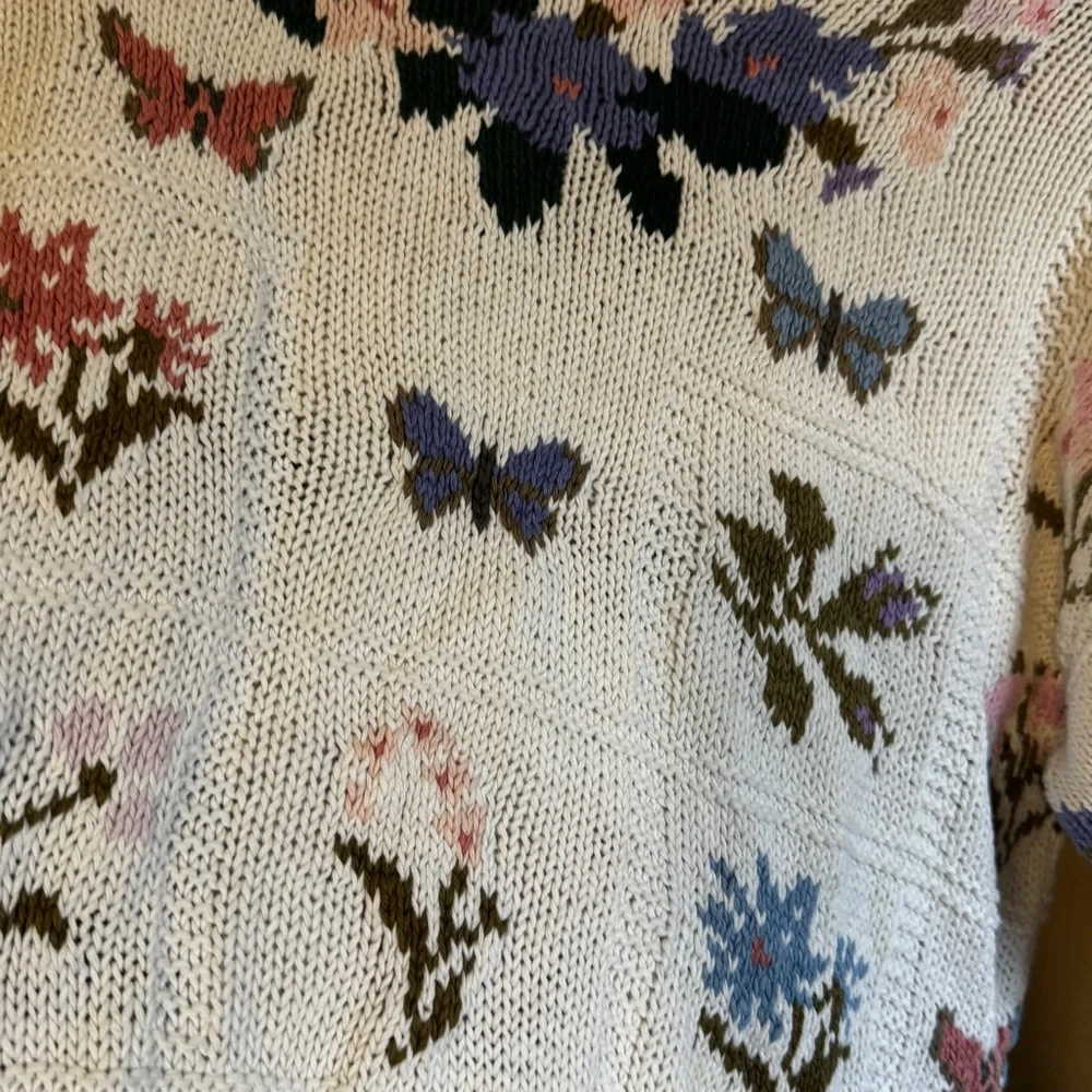 VINTAGE Chunky Floral Patterned Sweater - Cream - Picture 5 of 10